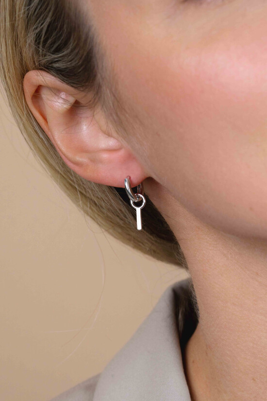 ZINZI silberner Buchstabe Ohranhänger I Preis pro Stück ZICH2144I