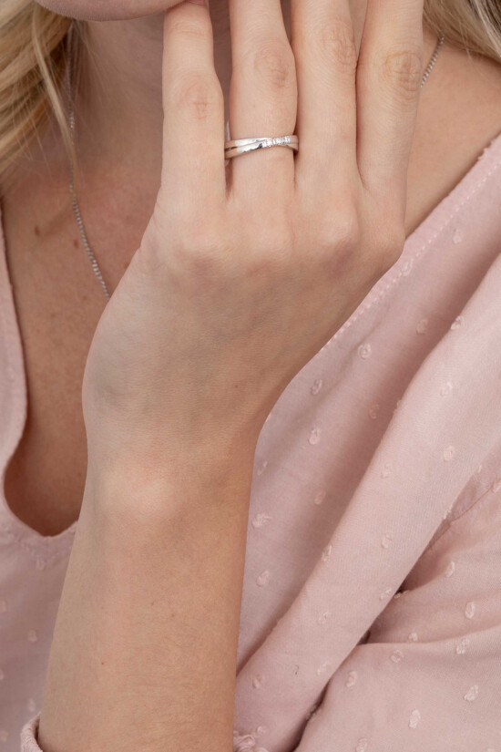 ZINZI silberner Ring überkreuz weiß ZIR2039