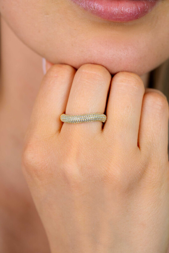 ZINZI zlv. ring gg.verg.golfvorm zirc.pave gezet mt.62