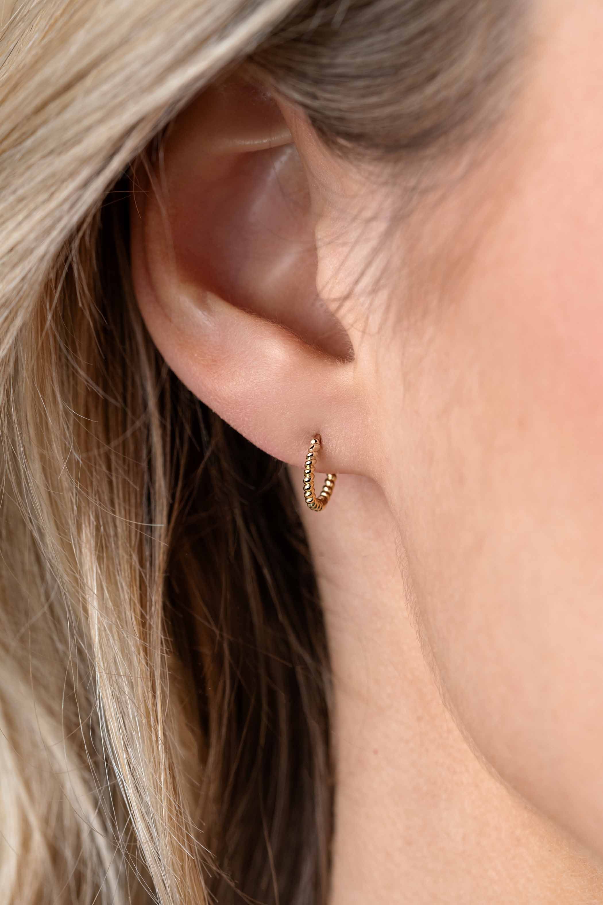 ZINZI GOLD klapcreolen gedraaide buis 10mmx1.3mm