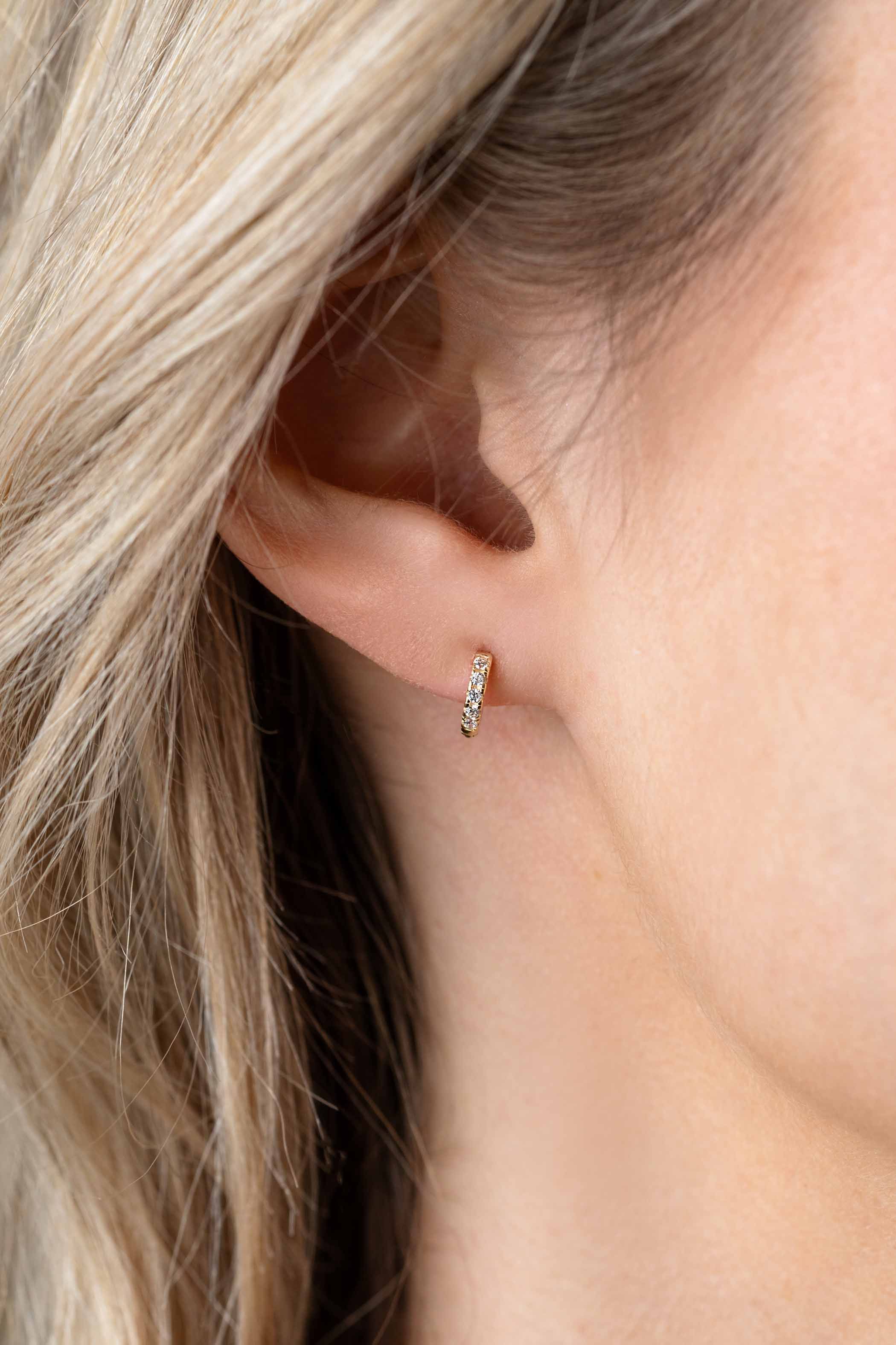 ZINZI GOLD klapcreolen met zirconia's 8.5x1.6mm
