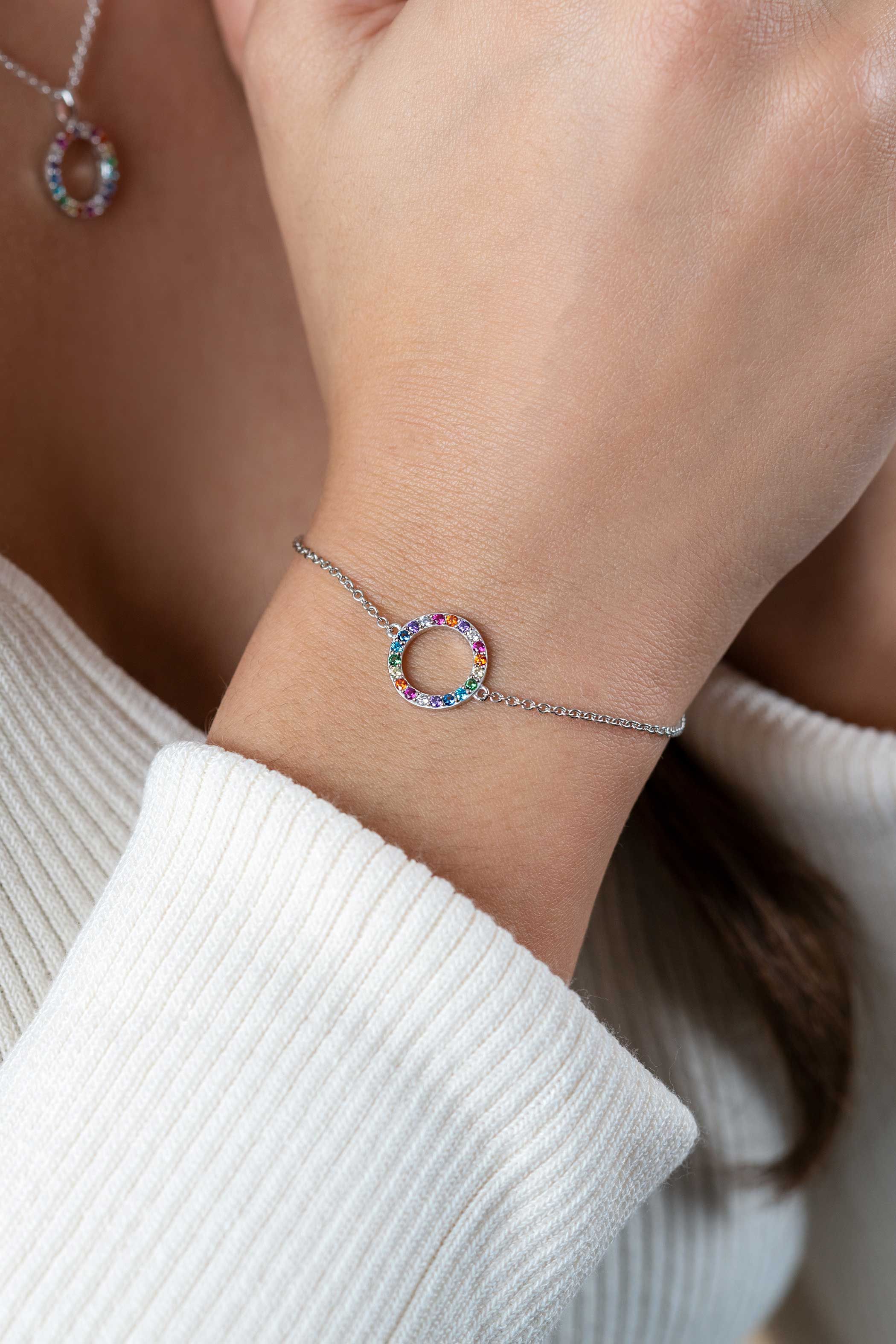 ZINZI zlv. armband met open rondje regenboog