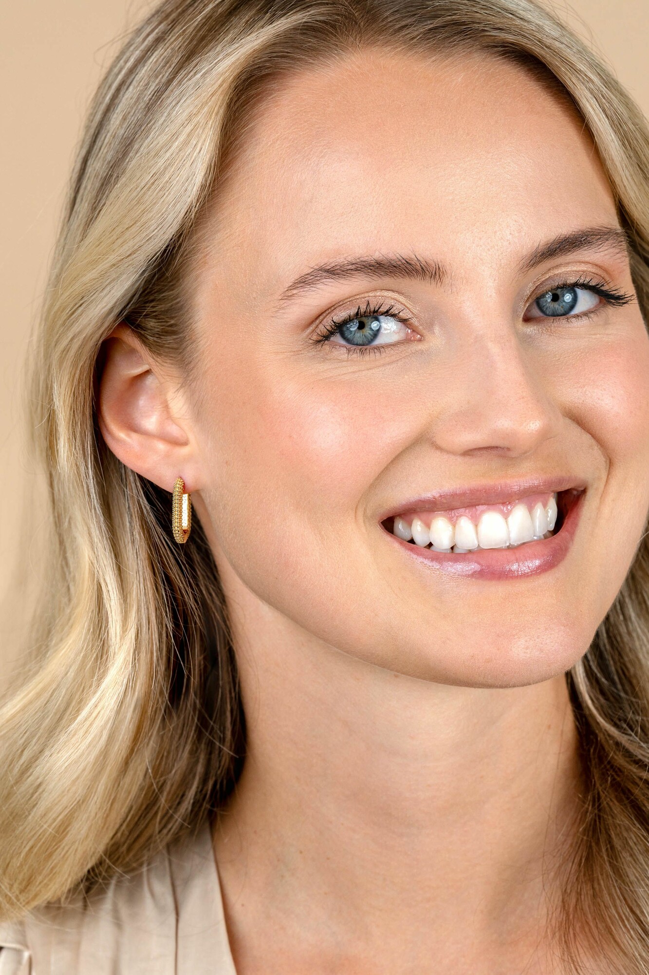 20mm ZINZI Vergoldete Ovale Creolen mit Kugelstruktur und luxuriösem Klappverschluss ZIO2694G