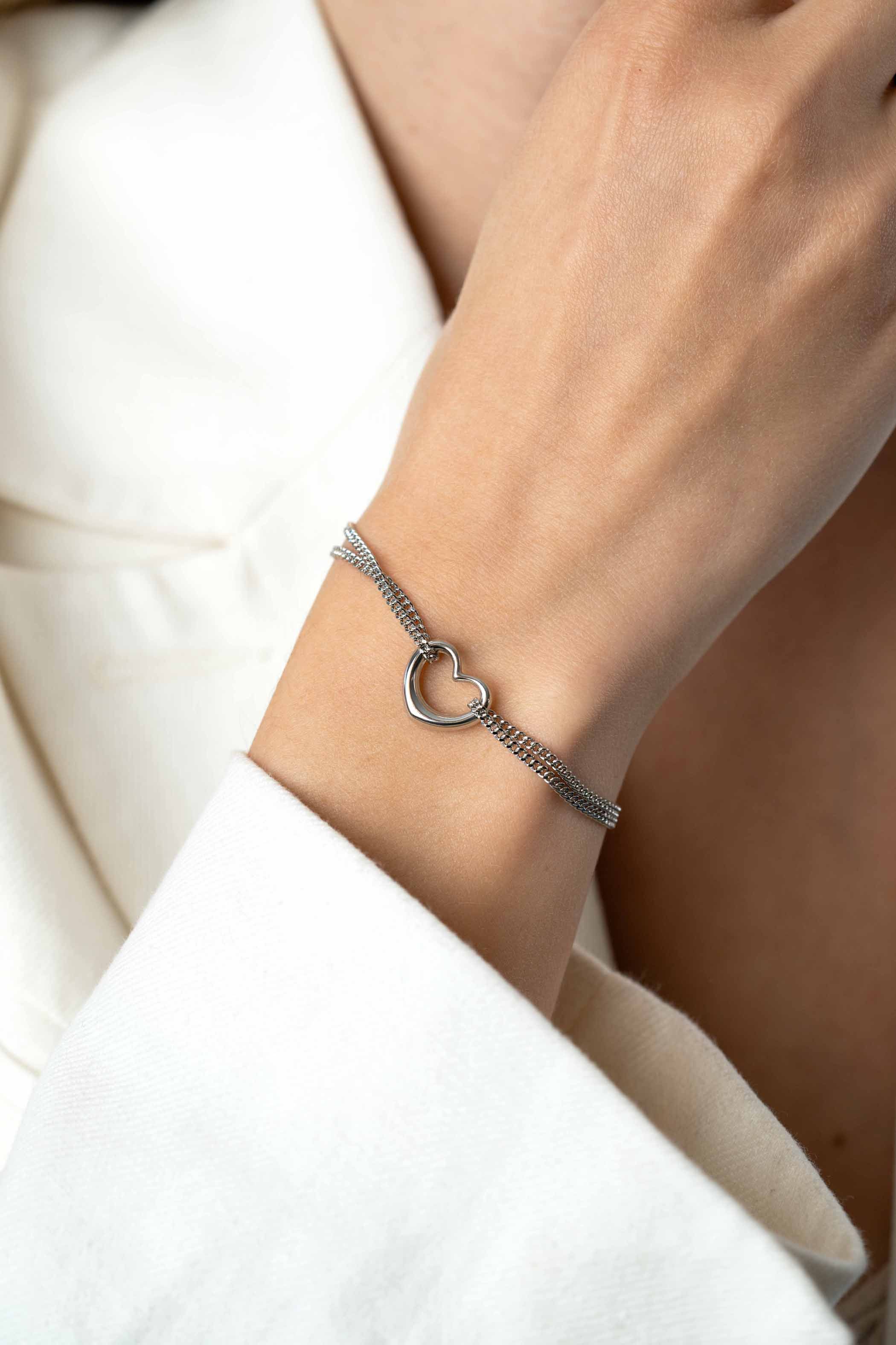 ZINZI zlv. armband dubbel grmt. met hart ertussen