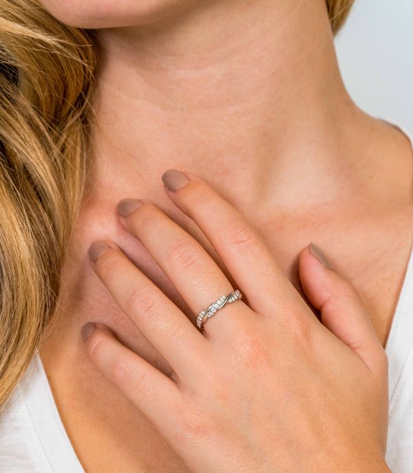 ZINZI silberner Ring verwoben glatt weißZIR1781