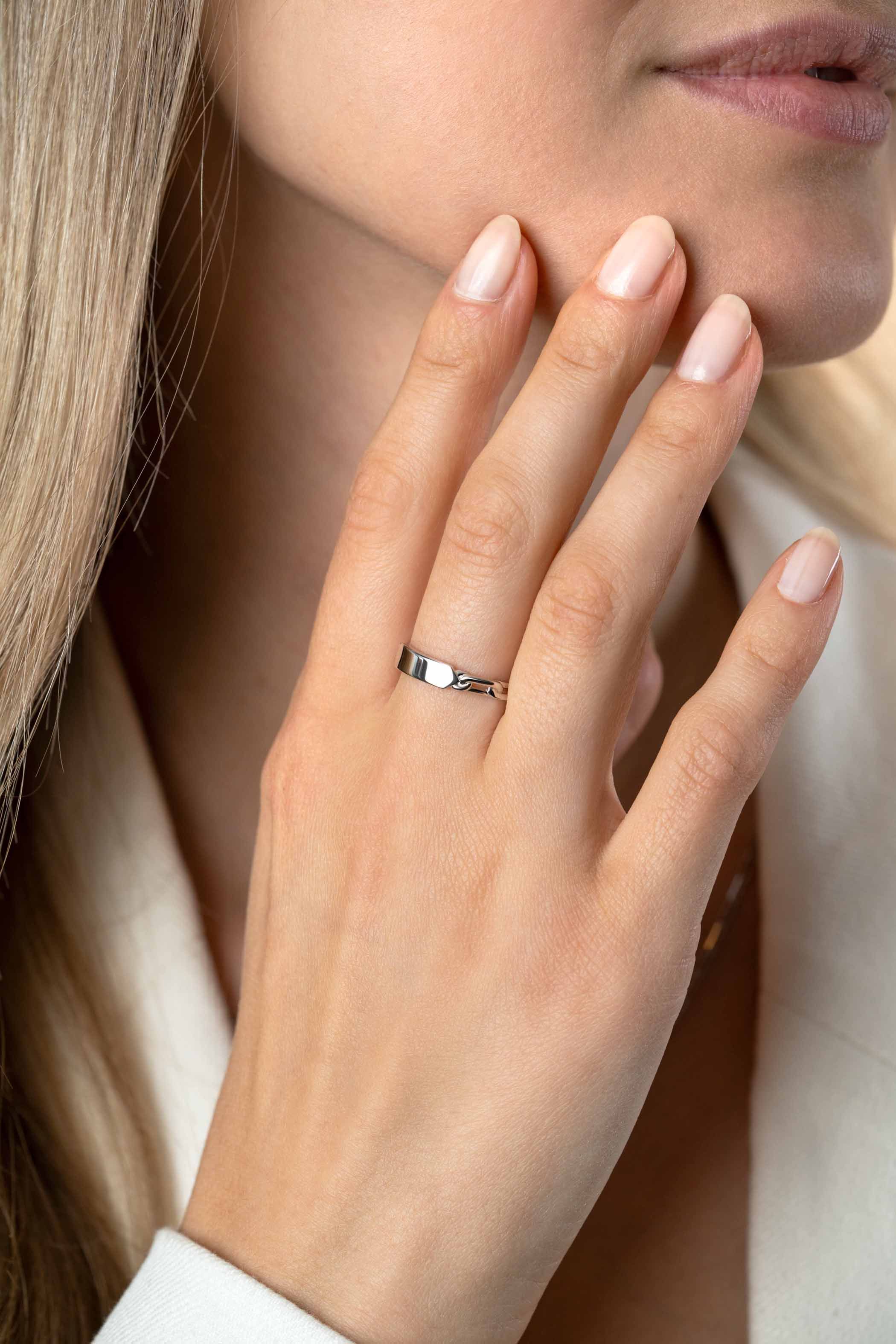 ZINZI zlv. ring paperclip met plaatje mt.56