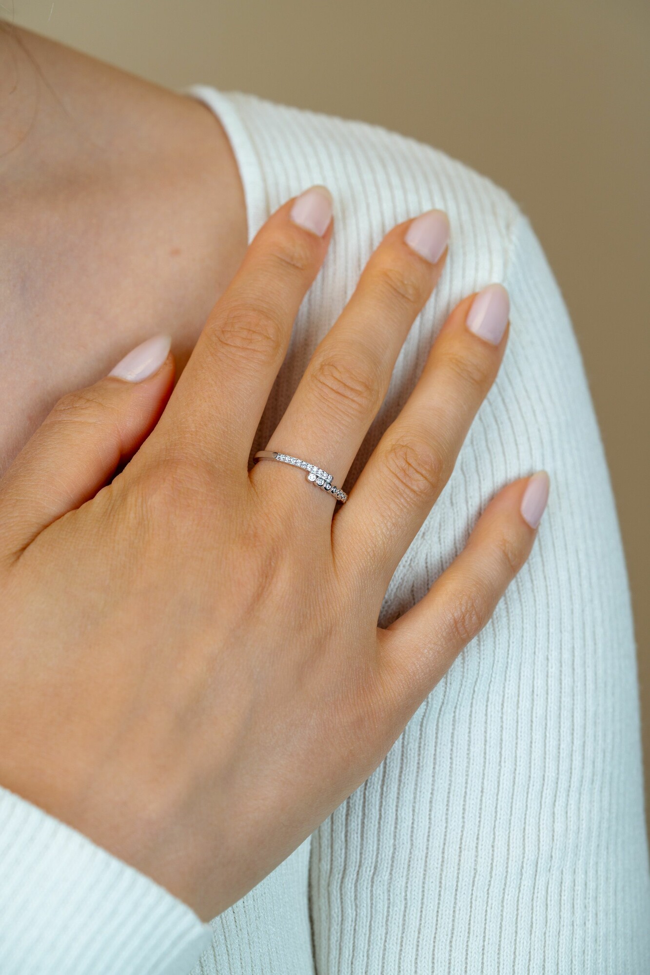 ZINZI zlv. ring slag zirc.ronde/poot zetting mt.62