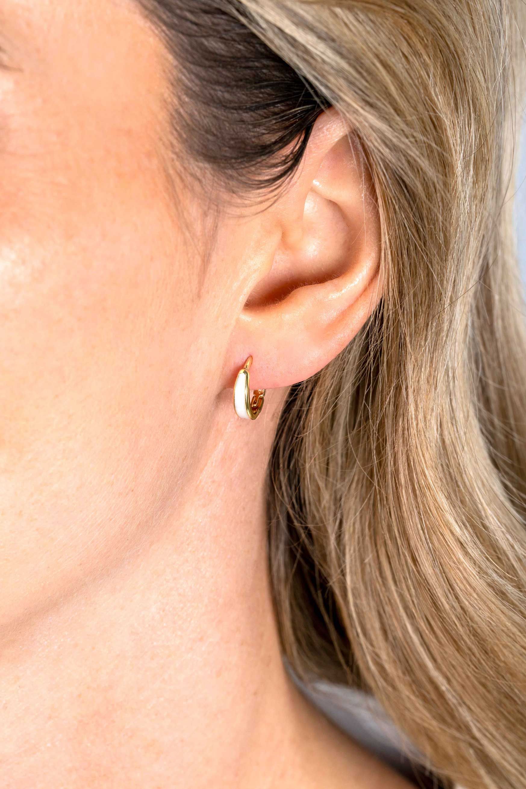 ZINZI zlv. klapcreolen met emaille wit 13.5x3.5mm