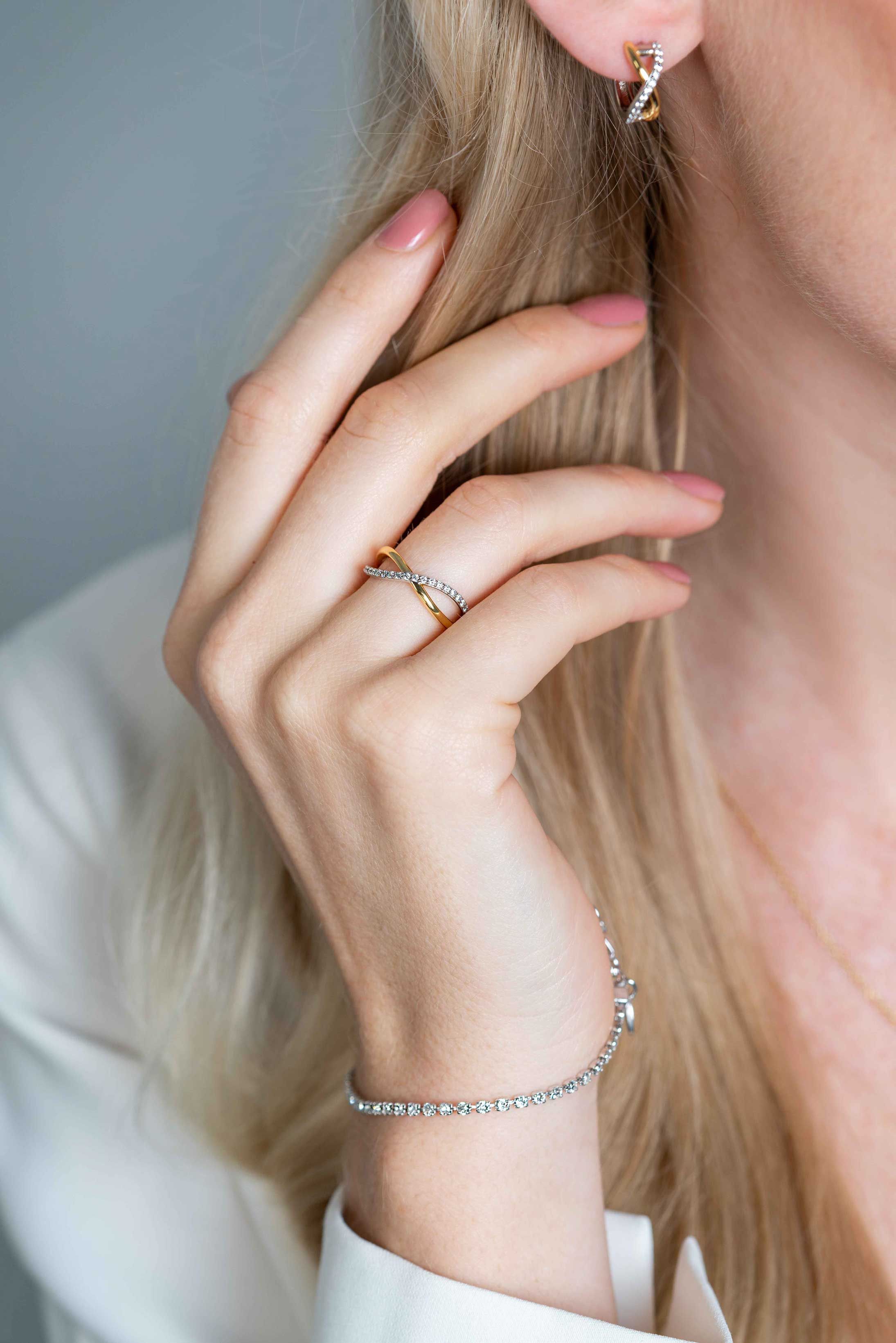 ZINZI Silberring Crossover bicolor besetzt mit weißen Zirkonia ZIR2234