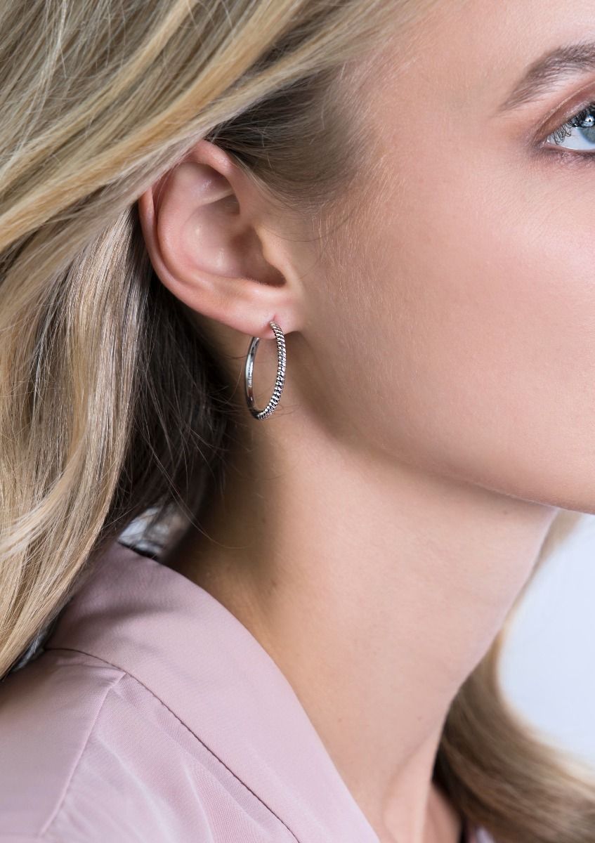 ZINZI silberne Ohrringe gedreht Motiv 25 x 2mm ZIO2129