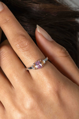 ZINZI zlv. ring baquette roze/champ/wit zirc.mt.62