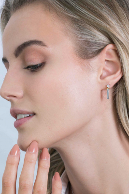 ZINZI silberne zweifarbige Ohrringe 18mm mit Stab Raute weiße Zirkonias ZIO2121