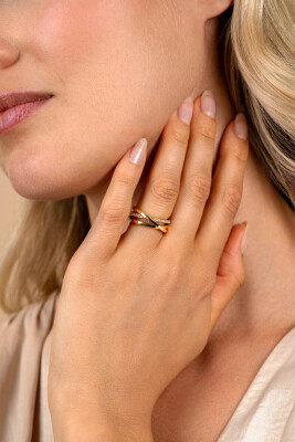 ZINZI vergoldeter Silber-Luxus-Cross-over-Ring glatt mit weißen Zirkonia ZIR1774Y