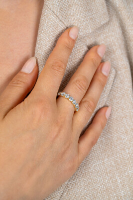 ZINZI zlv. gg.verg. rij ring 7x zirc.4mm breed mt.62