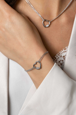 ZINZI zlv. armband dubbel met hart ertussen met cz.